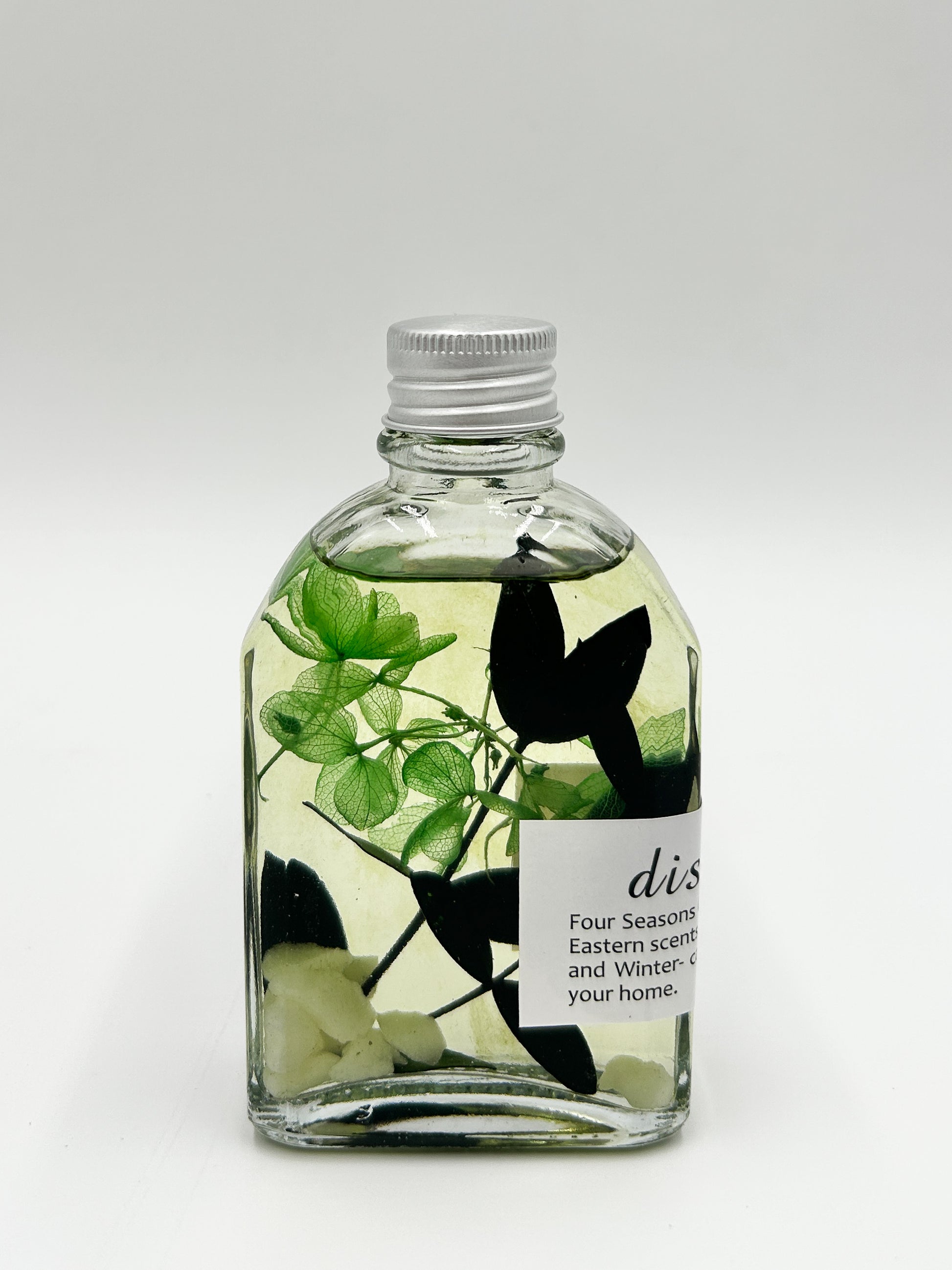 Lime and Basil scented reed diffuser with green dried flowers