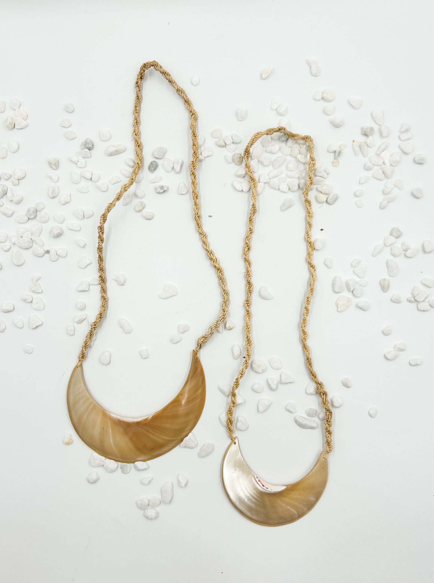 Iris Pearl Shell Necklace