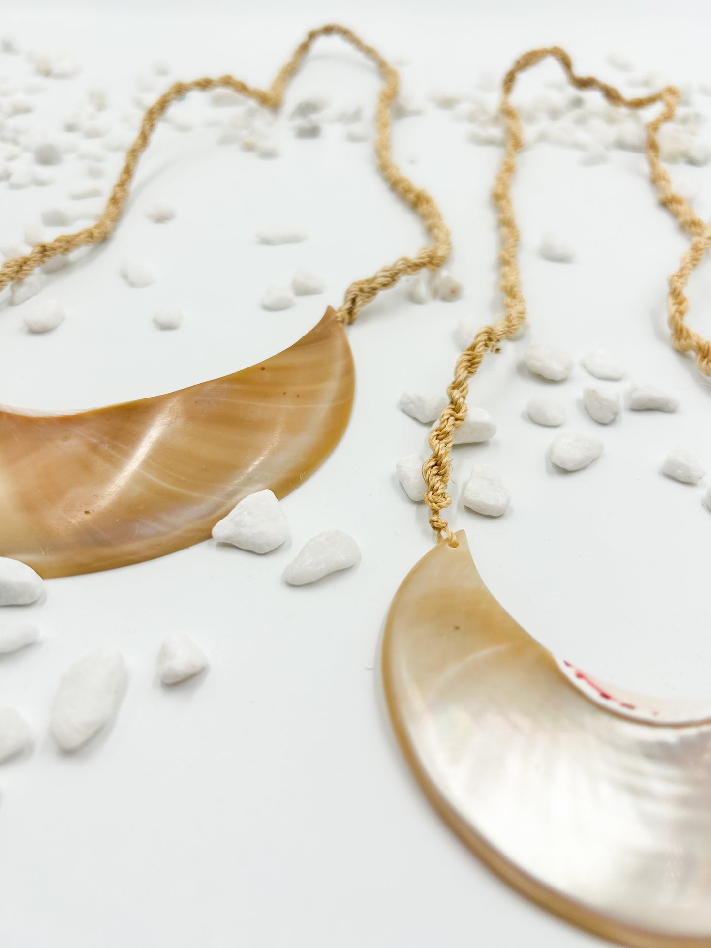 Iris Pearl Shell Necklace