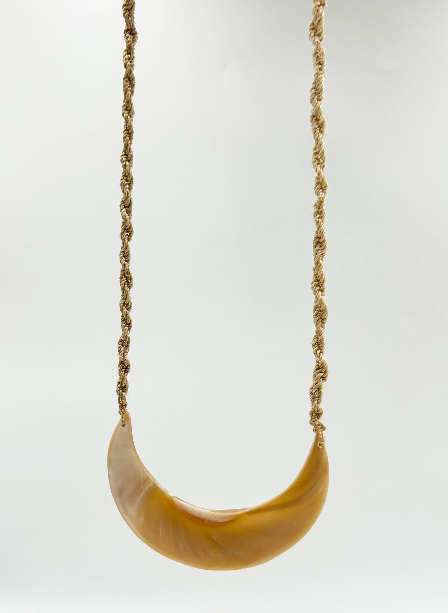 Iris Pearl Shell Necklace