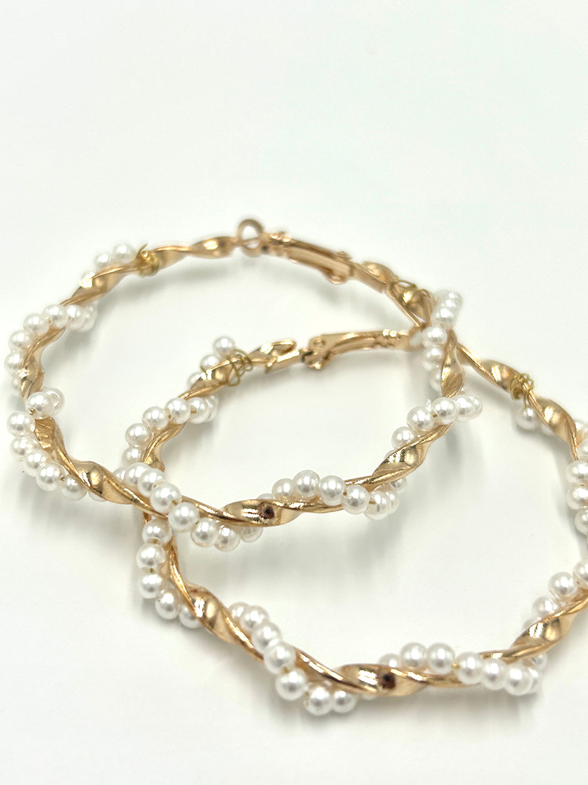 Arya Pearl and Gold Twist Hoop Earrings