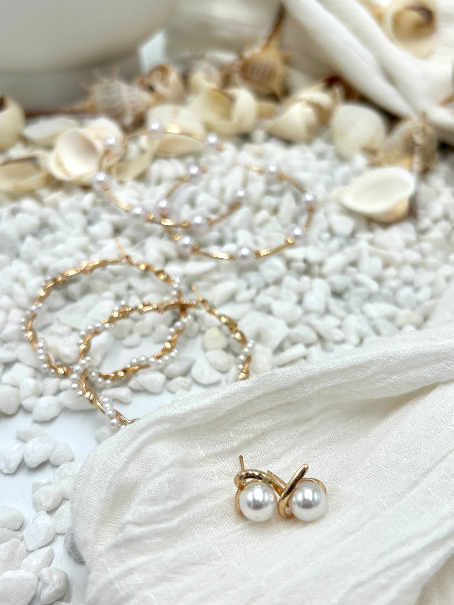 Gold Heart and Pearl Stud Earring