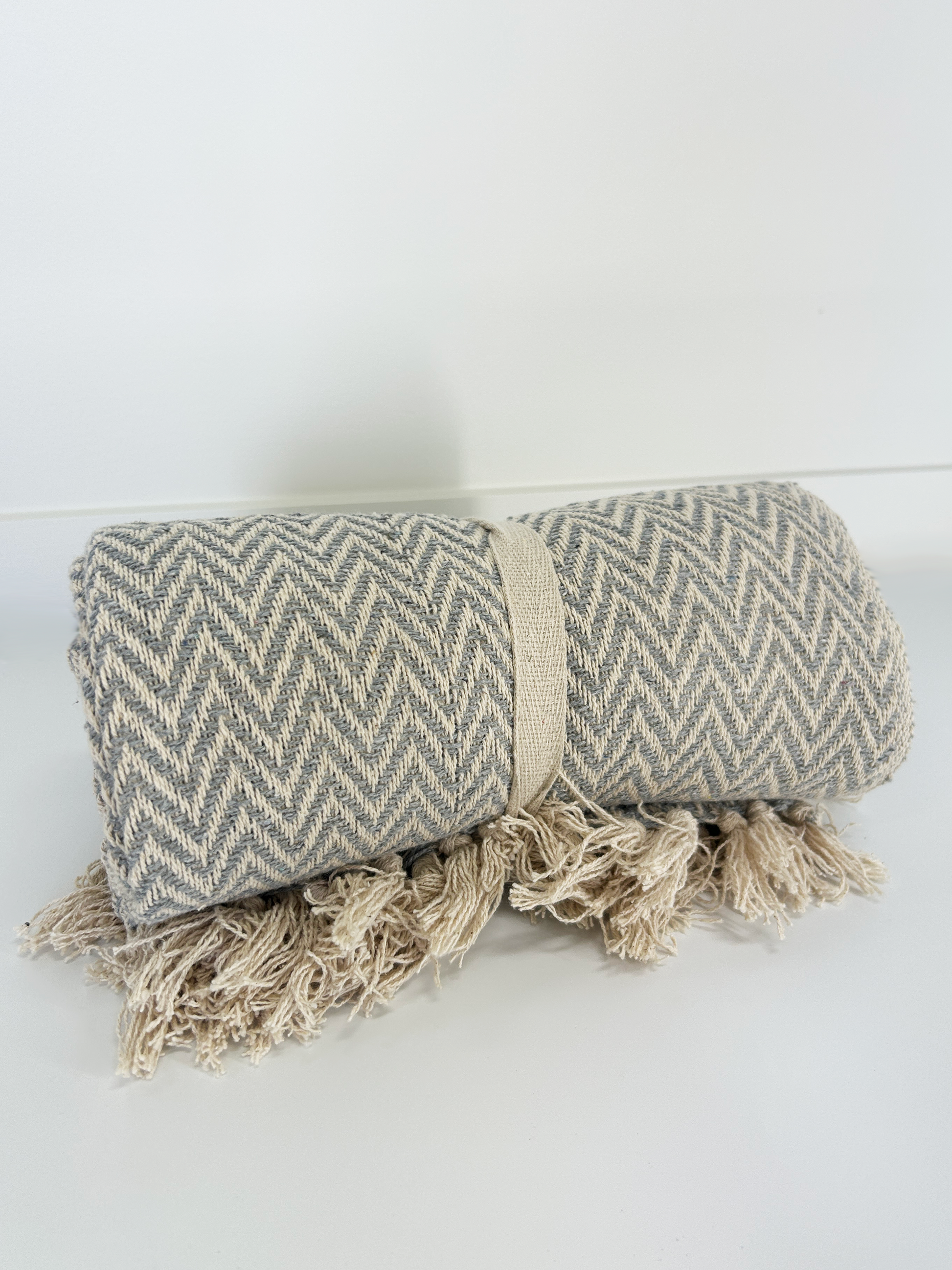 Zig Zag Cotton Throw with Tassels