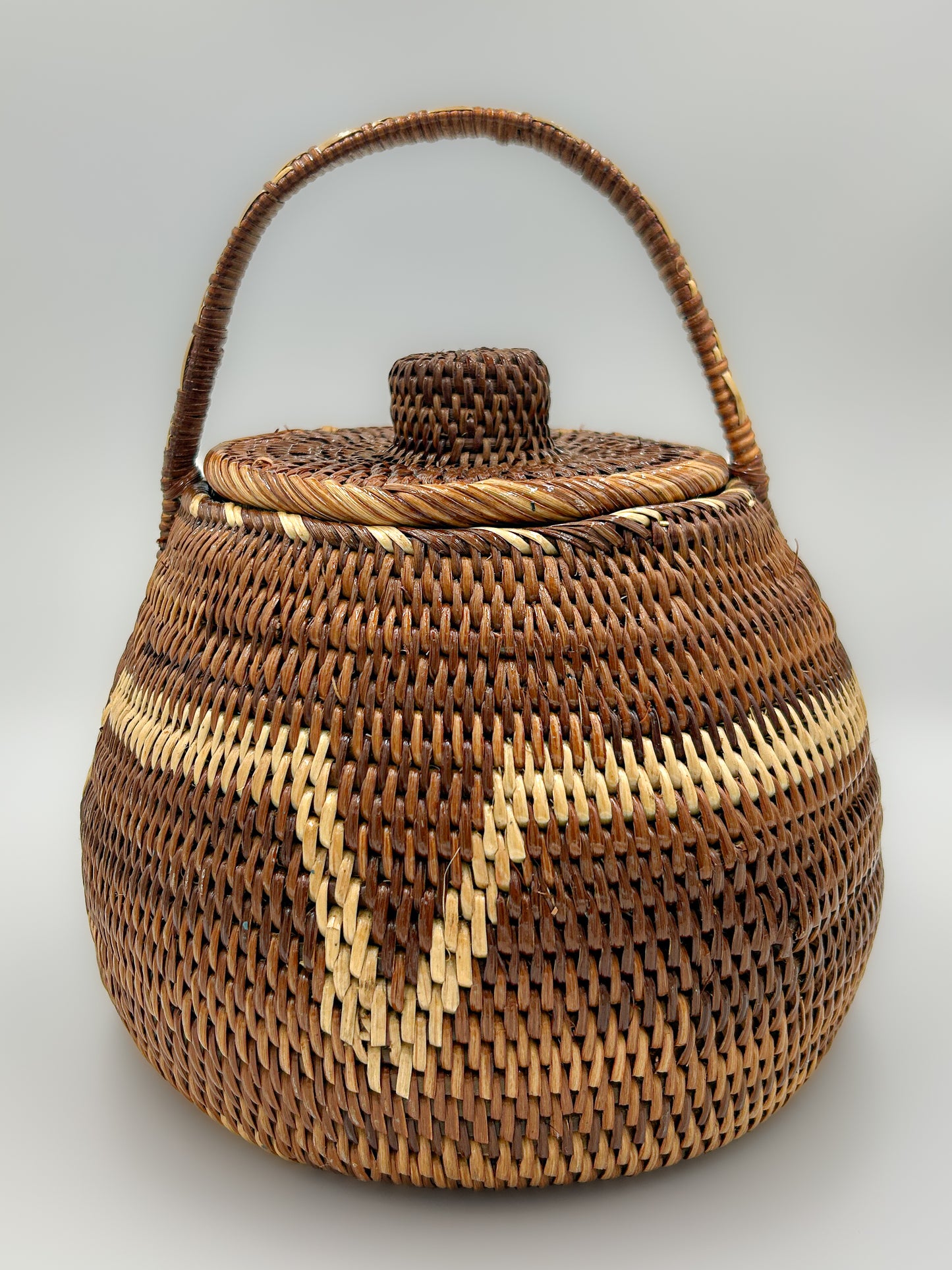 Small Belly Basket with Handle & Lid