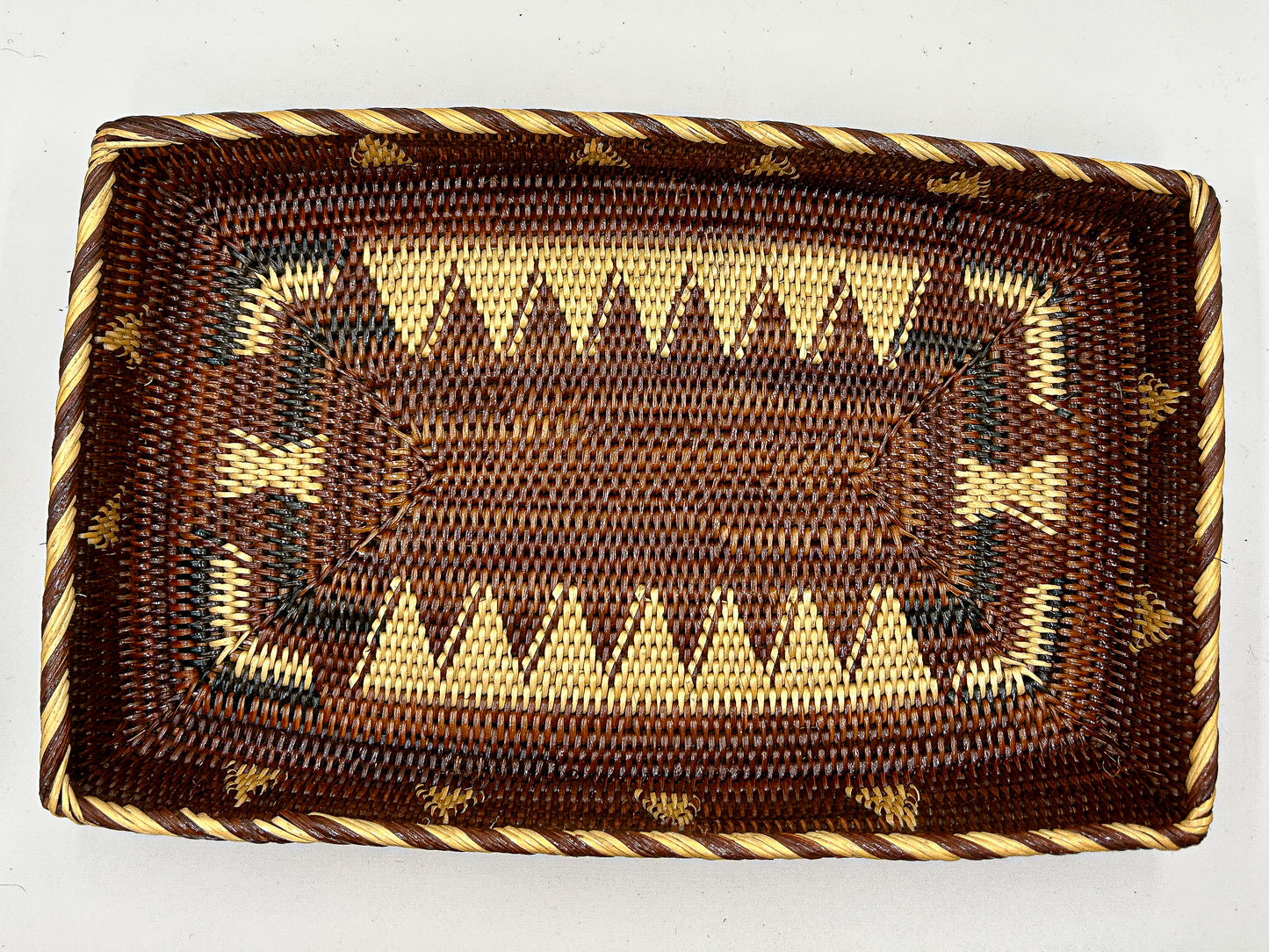 Handwoven Serving Tray From Papua New Guinea