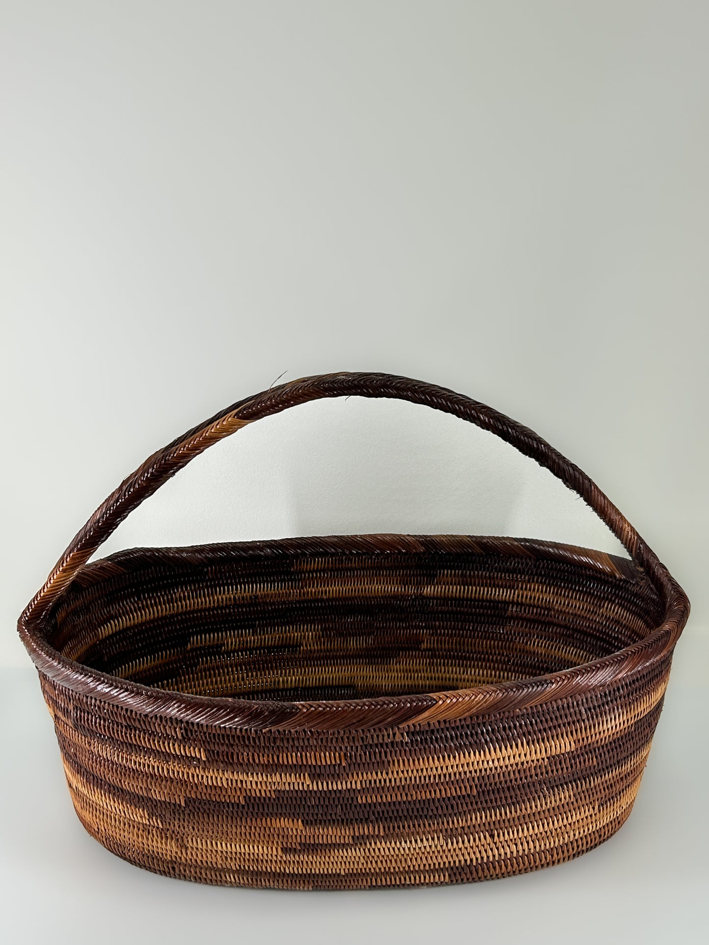 Woven Basinet Basket with Handle