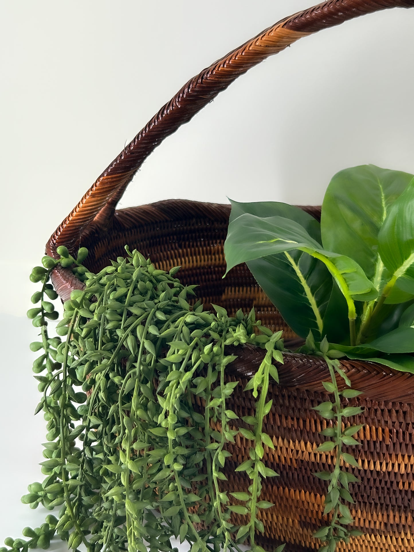 Woven Basinet Basket with Handle