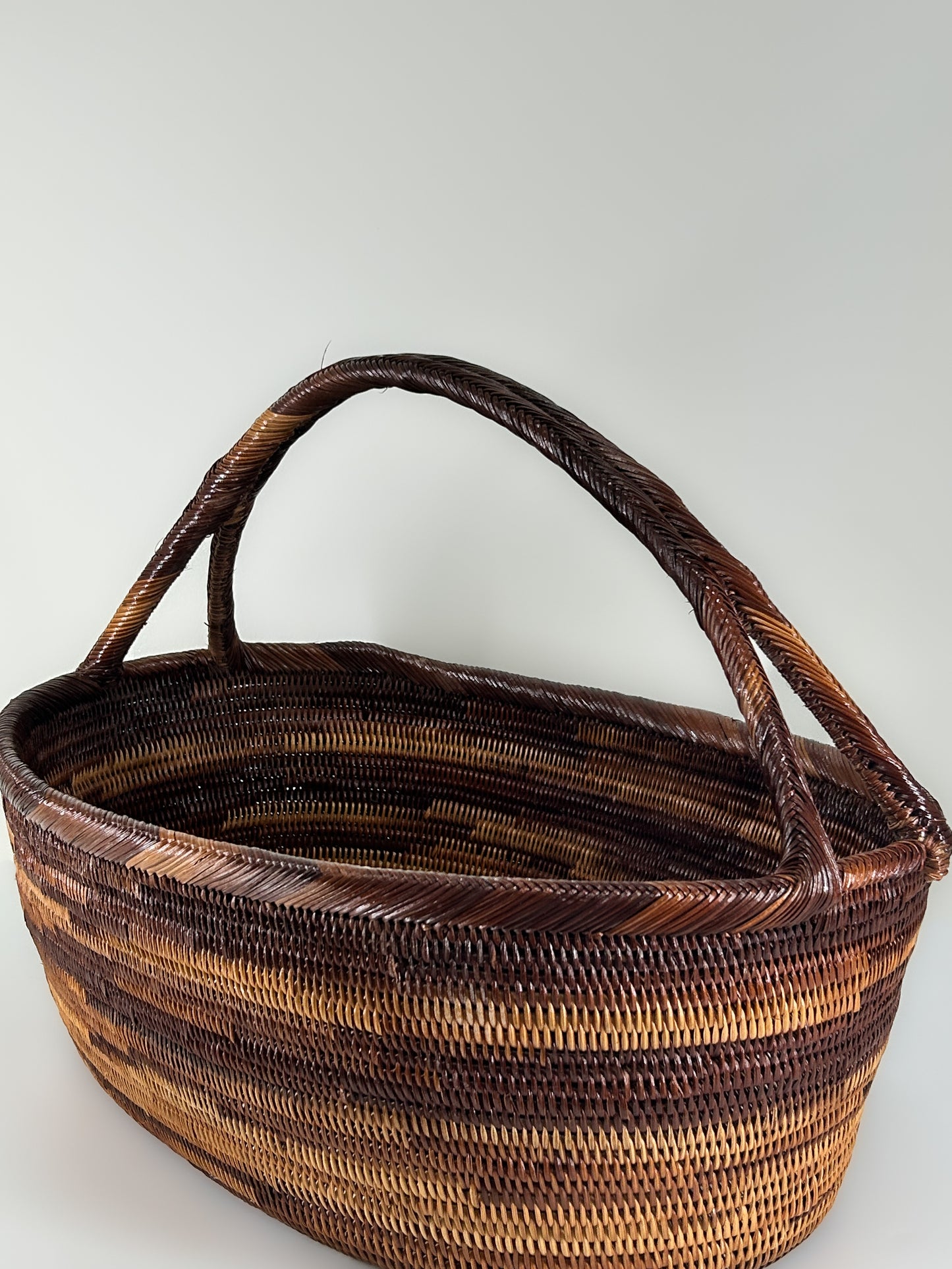 Woven Basinet Basket with Handle