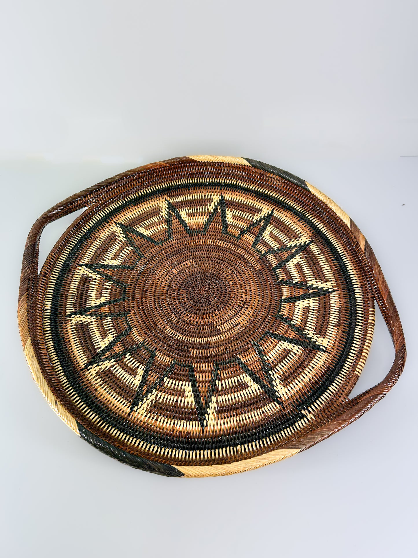 Round Sun Woven Serving Tray